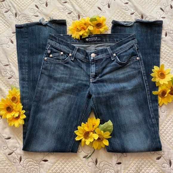 Rock&Republic Bootcut Jeans - Picture 2 of 4
